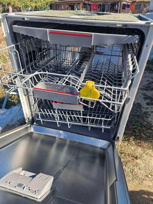 Съдомиална BOSCH И  Фурна за вграждане Simens