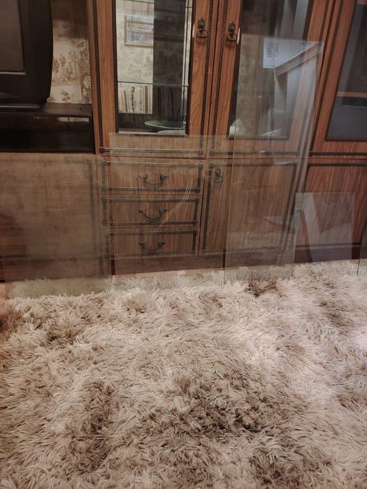 Стекла прочные разные