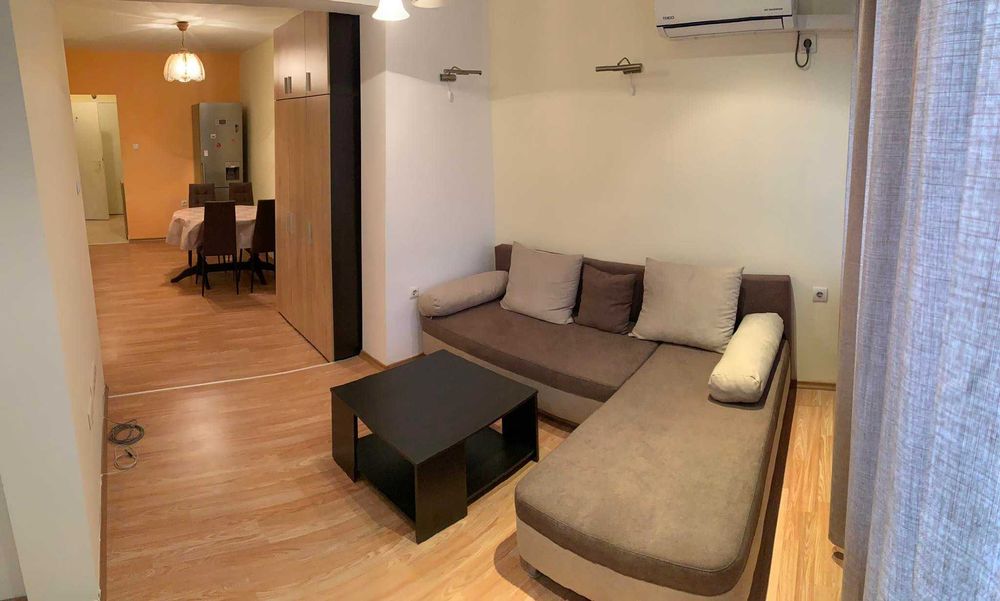 Дава се под наем Двустаен апартамент в Бургас, Възраждане - 45 кв.м за 306 € - Снимка #2