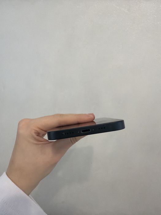 Apple iPhone 13 тёмно-синий — отличное состояние!