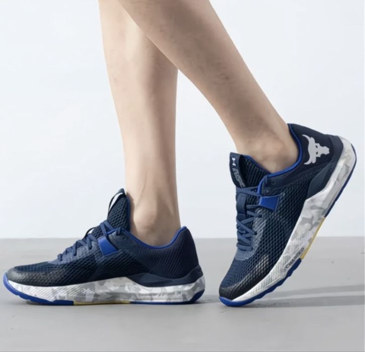 Кроссовки продам Under Armour