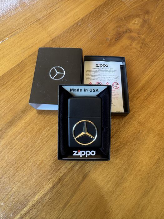 Bricheta Zippo Mercedes