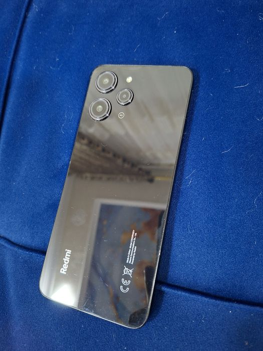 Redmi 12.dokumentlari bor