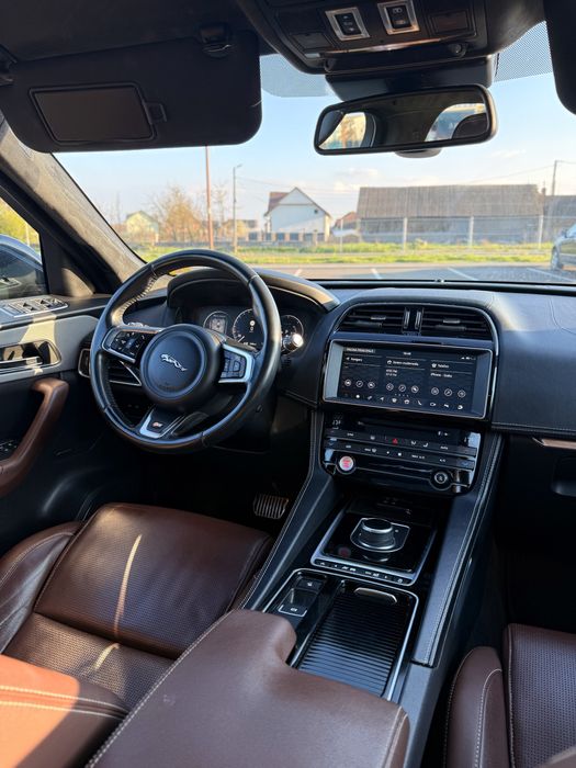 Jaguar F Pace 3.0d 300cp S R Sport