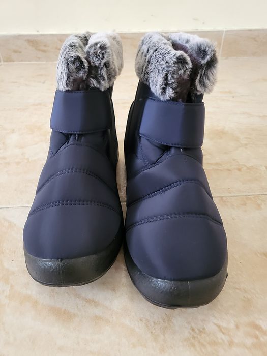 Дамски олекотени ботуши