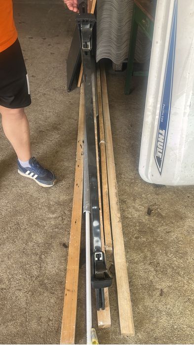 Vand portbagaj mobil Thule cu accesorii