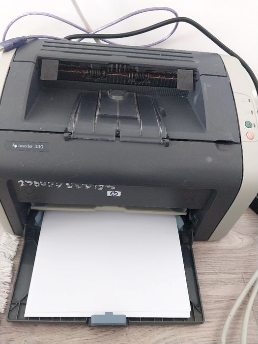 Продам принтер HP Laserjet 1010 рабочий