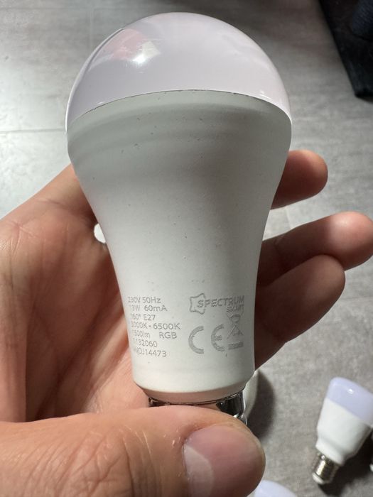 Becuri smart e27, pret pt toate