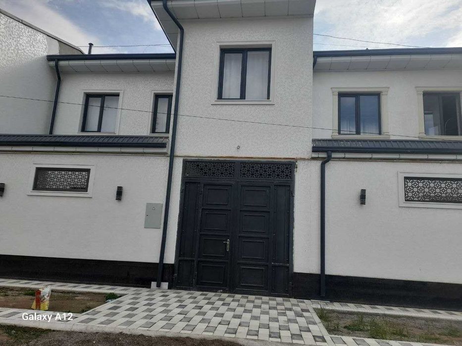 Продаётся коттедж 0,8 соток Хонабод 100,0 кв.м. 4 комнаты