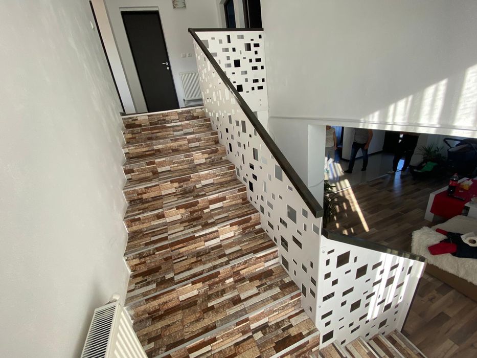 Porti - Garduri - Balustrade - Balcoane