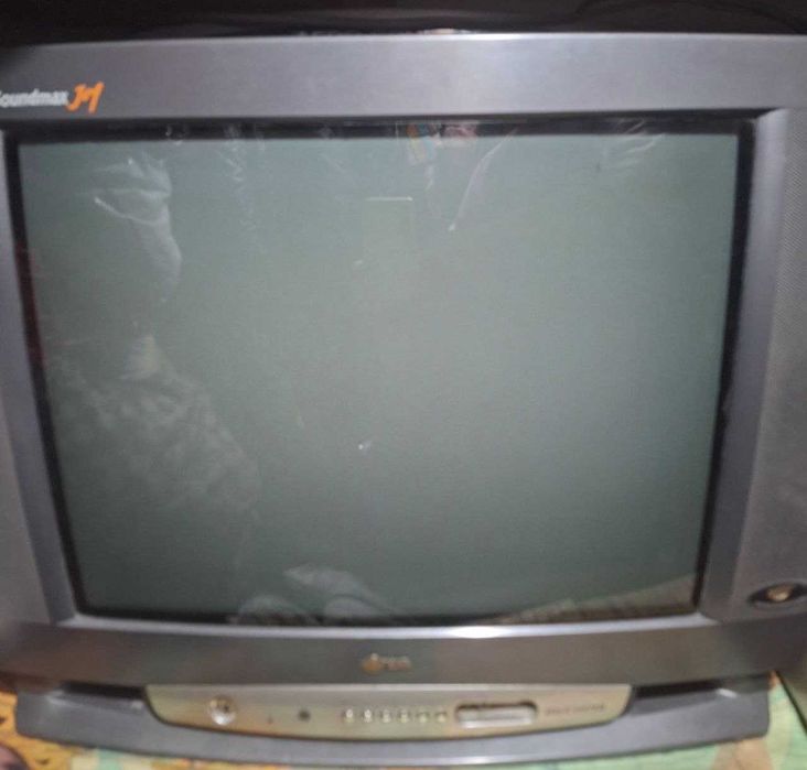 продаются компьютер и телевизоры