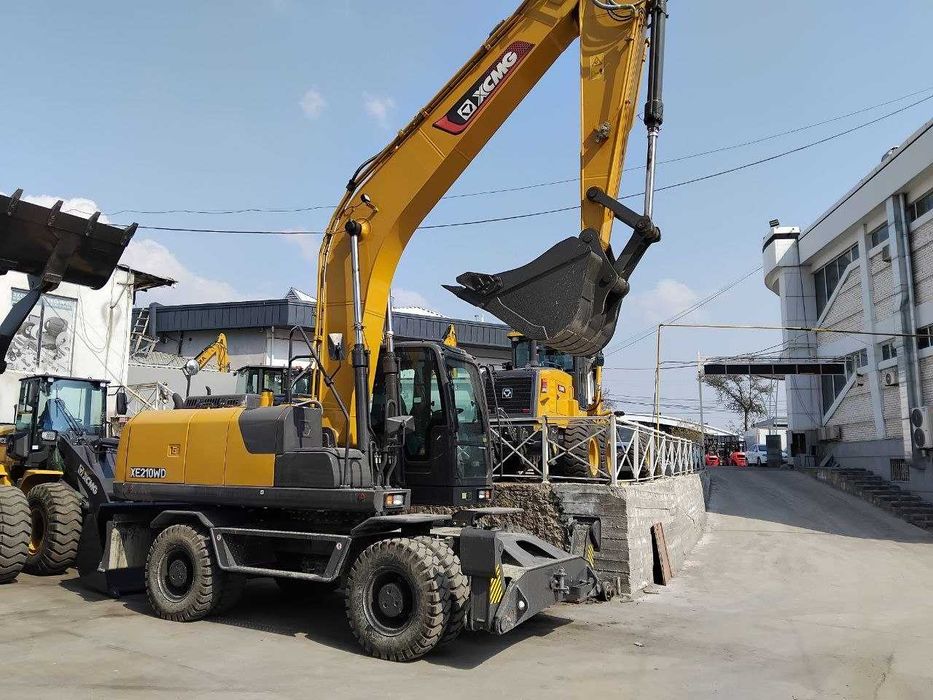 Ғилдиракли экскаватор XCMG XE210WD - 1,0 м/куб