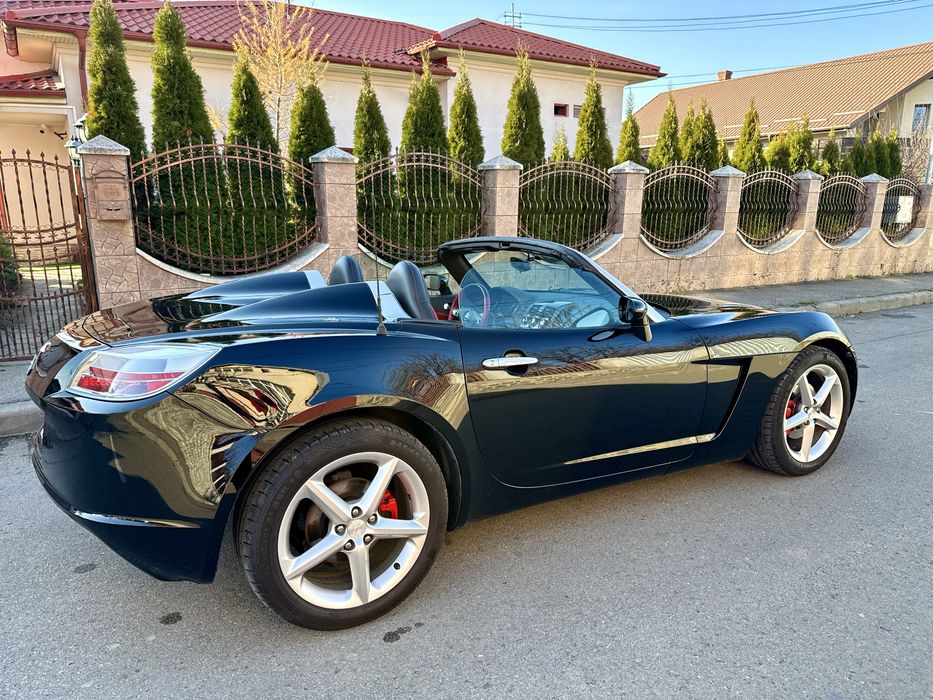 Opel GT 2009 2.0 Turbo 264 CP • Serie limitată •