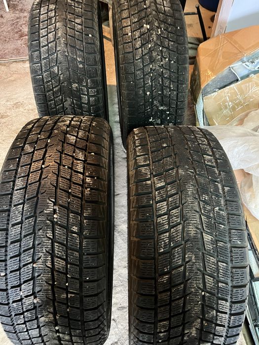 Продам резину липучка 255/45/20