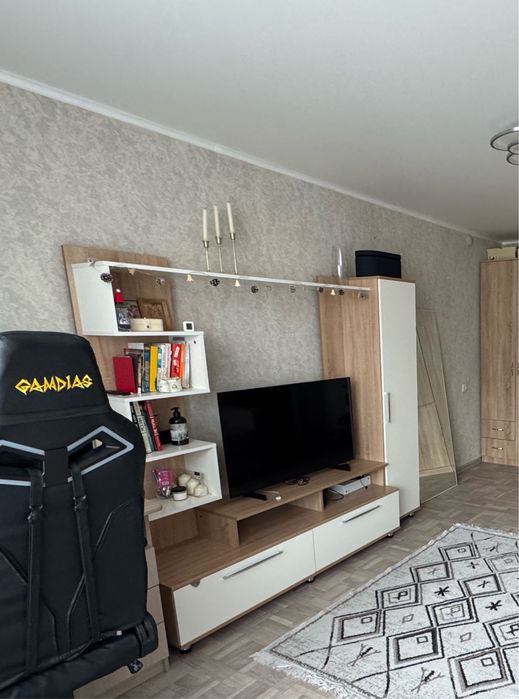 Продам стенку в зал