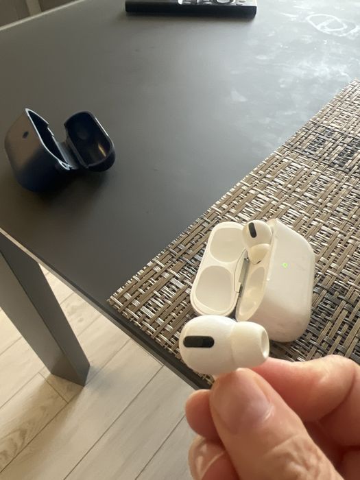 apple airpods pro 2