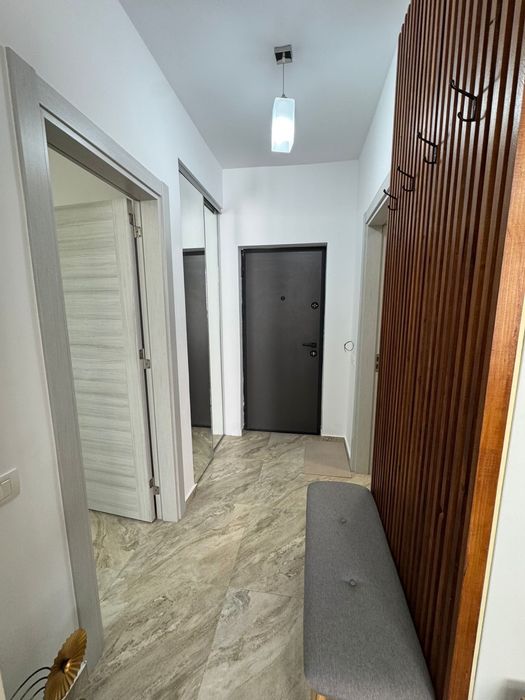 Inchiriez garsoniera spatioasa, statie STB la bloc, parcare