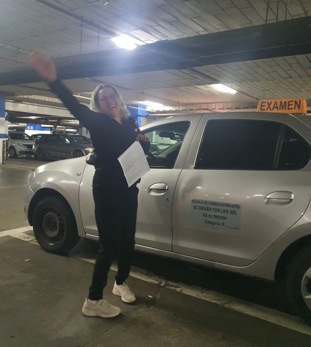 Instructor auto FEMEIE