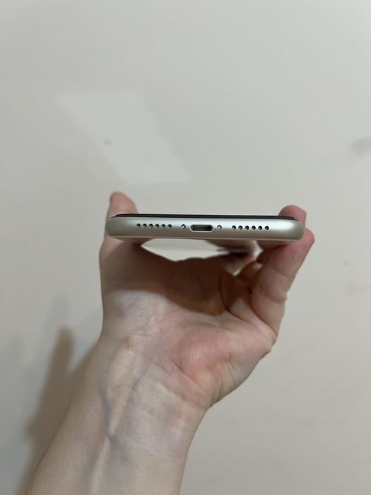 iPhone 11 white 128GB