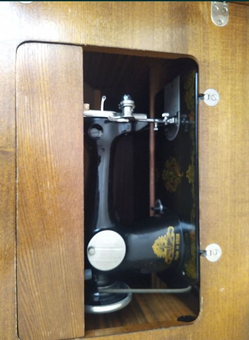 Руска шевна машина - шкаф Union