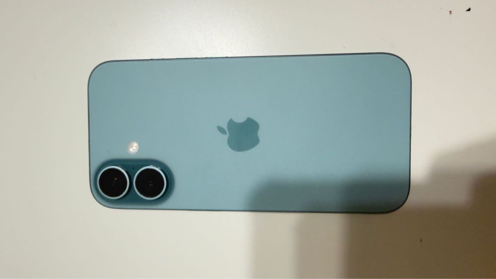 Iphone 16 в отличном состоянии