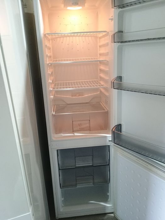 Whirlpool frigider tip combină frigorifică înaltă