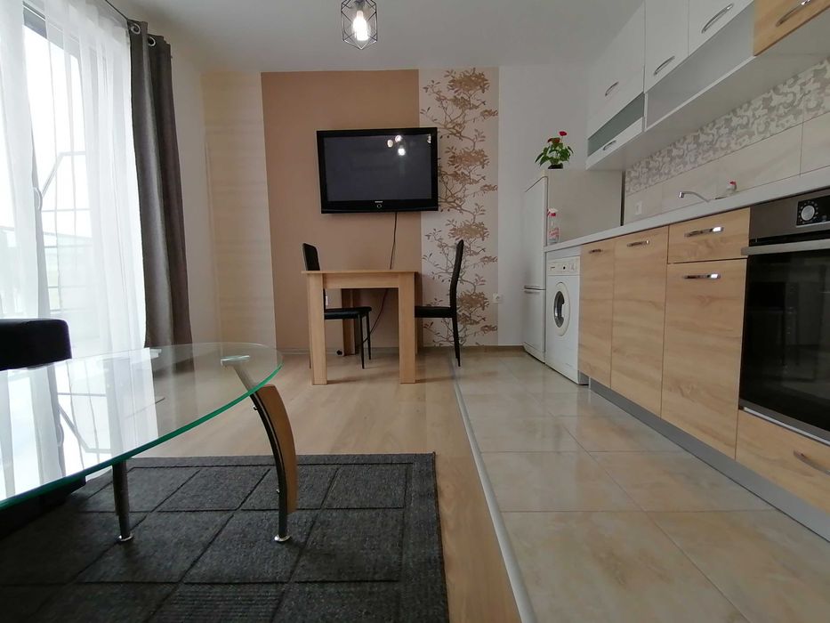 Дава се под наем Двустаен апартамент в Варна, Младост 1 - 55 кв.м за 510 € - Снимка #12