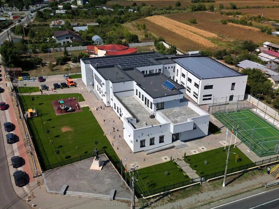 Intravilan curți-construcții lângă pădure, lângă Bucuresti, Ploiesti