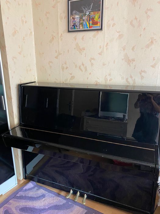 Продавам пиано Чайка-Руско