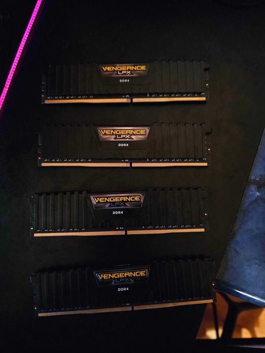 Memorie Corsair Vengeance LPX Black 32GB (4x8Gb) DDR4 3200MHz CL16
