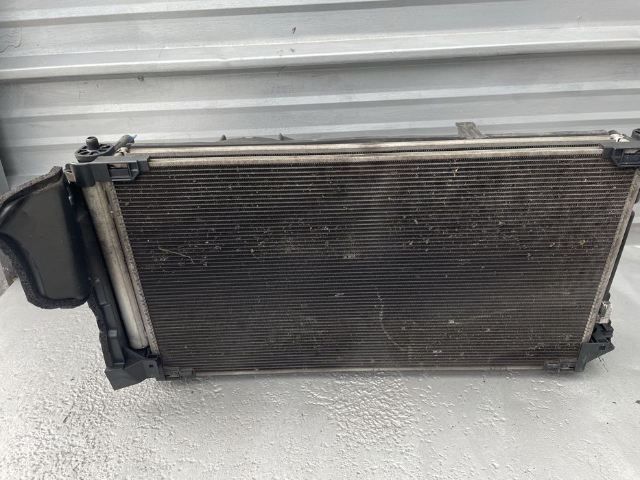 Радиатор/ перка Тойота Ц-ХР (radiator/ perka Toyota C-HR)