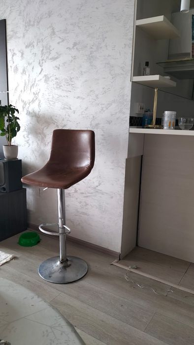 Продам стулья барные и столы