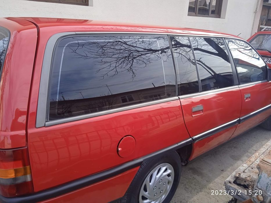 Opel Amega A sotiladi