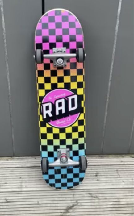 Skateboard RAD colorat