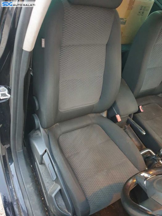 Scaun Dreapta Fata Pasager Volkswagen Golf 6 Plus 2008 - 2014 Cod ssfsdgbvg61