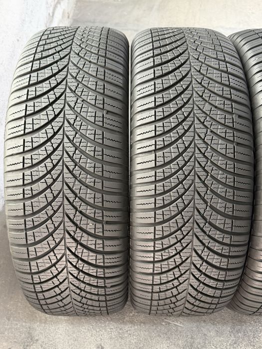 225/55/18 Goodyear 4Броя: 270€ 7.3мм Всесезонни гуми