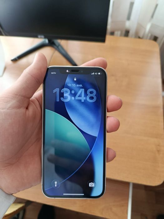 Продам айфон 12 про