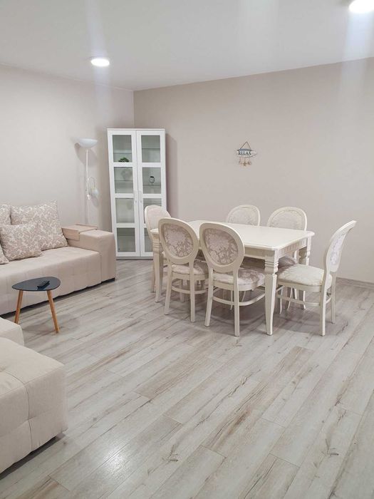 Продава се Двустаен апартамент в Пловдив, Кючук Париж - 85 кв.м за 1883 €/кв.м - Снимка #6