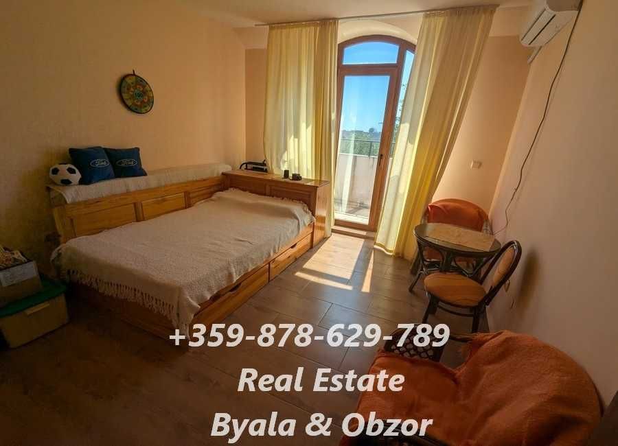 Продава се Тристаен апартамент в Бяла - 100 кв.м за 595 €/кв.м - Снимка #12