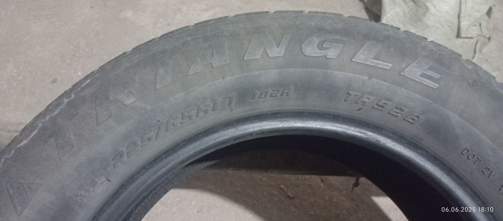 Продам шины б/у летние радиус 17