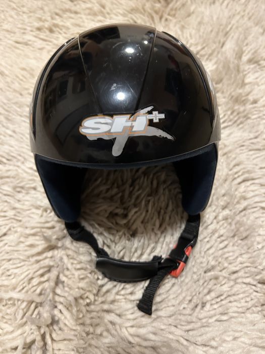 Продавам италианска каска за ски/сноуборд