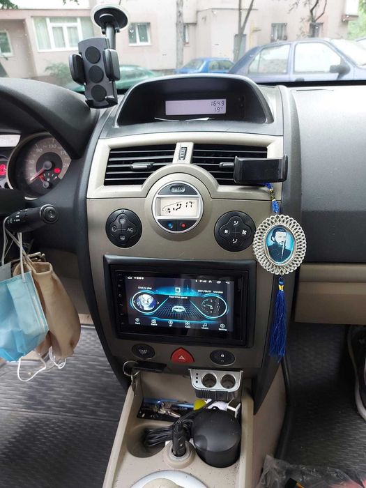 Navigatie GPS Android Renault Megane Waze YouTube Wifi Bluetooth USB