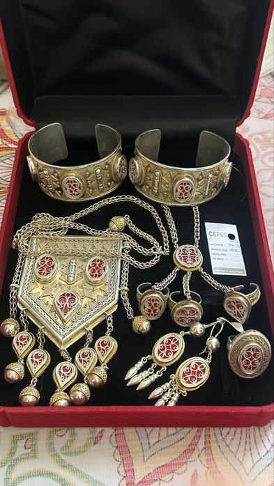 Серебро и золото