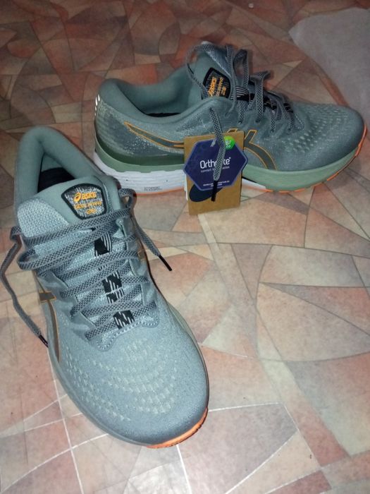 Мужская обувь кроссовки ASICS