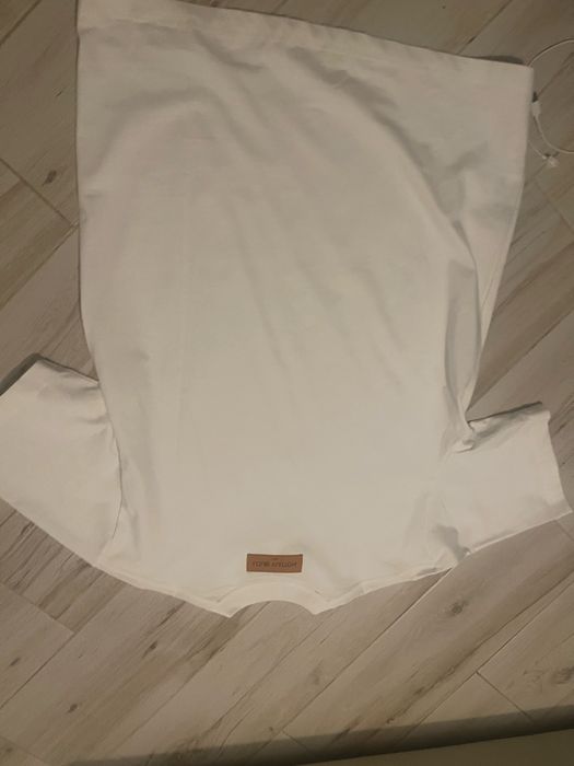 Tricou lv nou nu o fost purtat niciodata