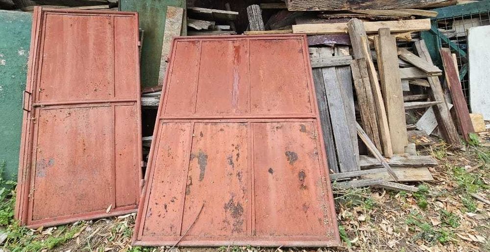 Vand poarta metalica 2.36 x 2 cu stalpi