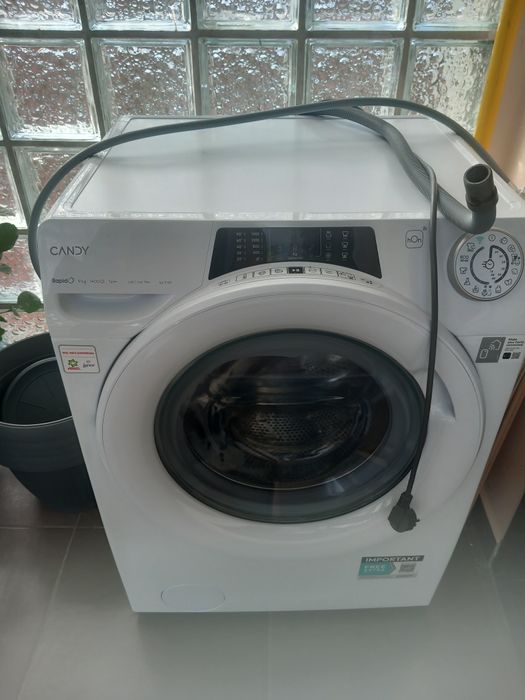 Vând mașina de spălat Candy Rapido