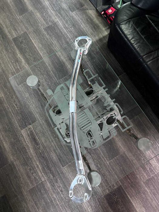 Передняя распорка стоек BMW E36 E39 E46 E60 (двойная)