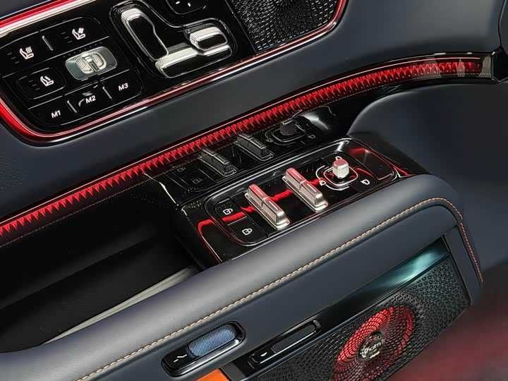 Zeekr 9X 2025 Obsidian Black Edition 70kWh