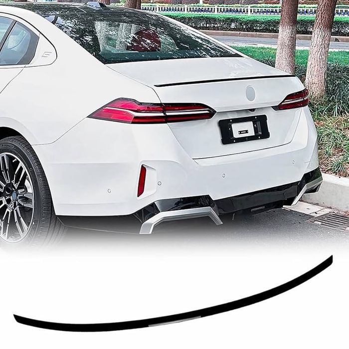 Спойлер лип за багажника – BMW G60 G68 (2024+), черен гланц, бмв